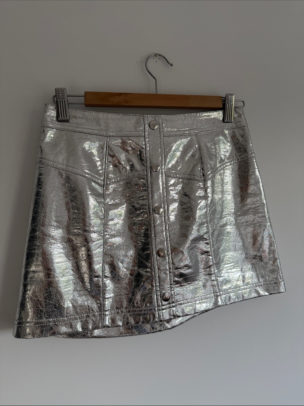 Forever 21 Silver Metallic Button-Front Mini Skirt